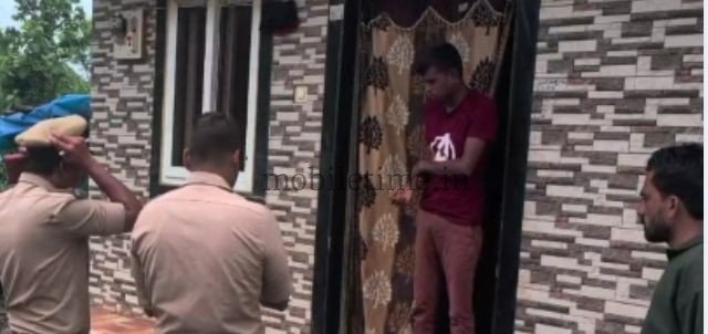 Usury racket Police raid on money lender's house!