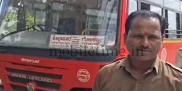 A woman exerts force on the bus!