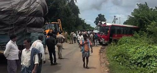 Bus crashes into lorry!