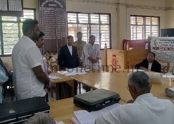 Fight for Kannada KaRaVe President apologizes to lawyer!