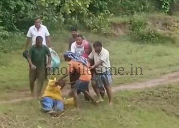 Haliyal Clash over the release of lake water!