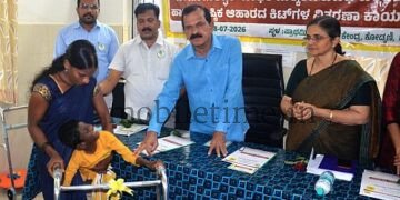 Kumta Distribution of assistive devices to the differently-abled