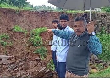Landslide in Sirsi-Yellapur Rainwater floods college!