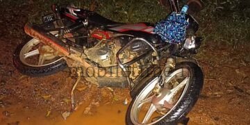 Sirsi Bike hits youth looking at mobile phone One dead two injured!