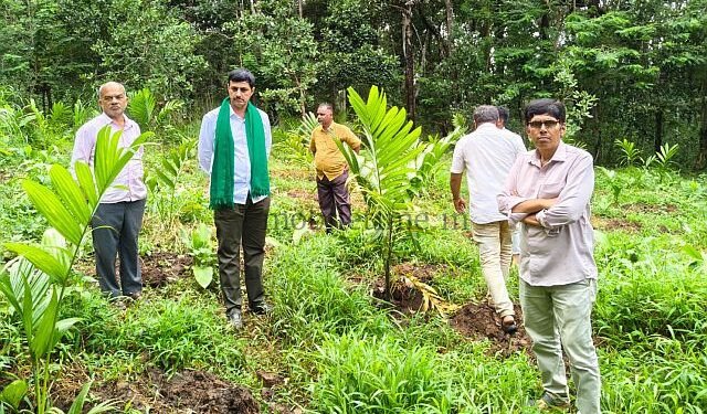 Ananthamurthy stands behind the encroachers!