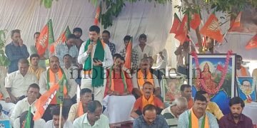Sirsi BJP leader roars in Karwar!