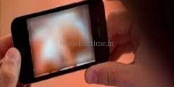 Sirsi Obscene video on real estate entrepreneur's mobile Rift in the marriage!