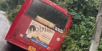 Sirsi Salkani bus steering fails!