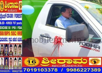 MLA himself drives the garbage truck!