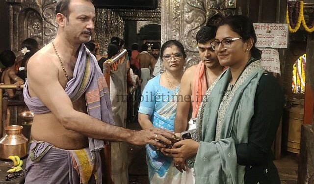 Puttagauri has come to see Tamragauri!