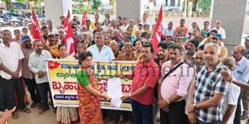 Widespread opposition to Ranga's report Protest