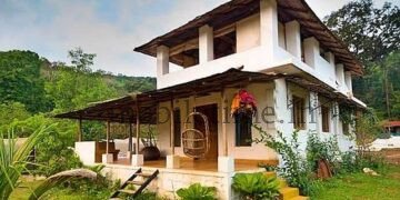 Joida Miscreant sets fire to resort!