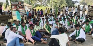 Yellapura Sugarcane Growers' Protest Highway Blockade